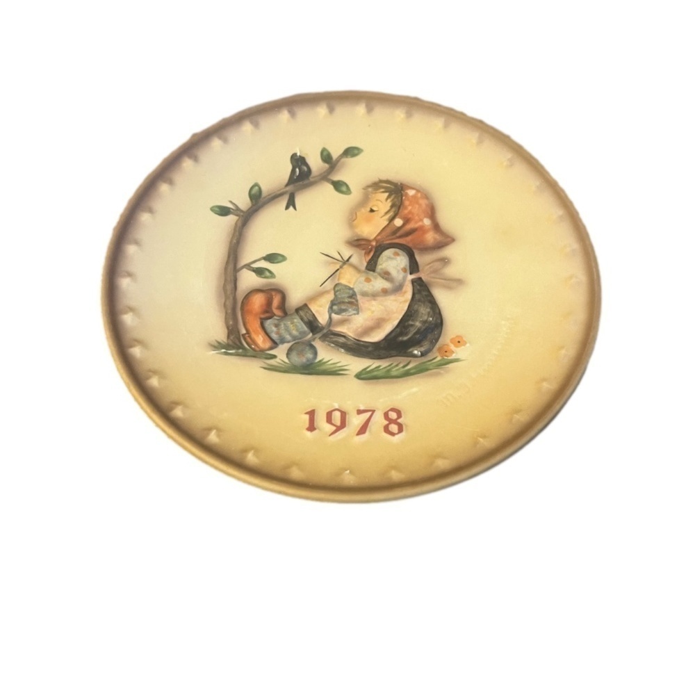 Vintage Hand Painted Hummel W. Germany Porzellanfabrik 8th Annual Plate‎ 1978